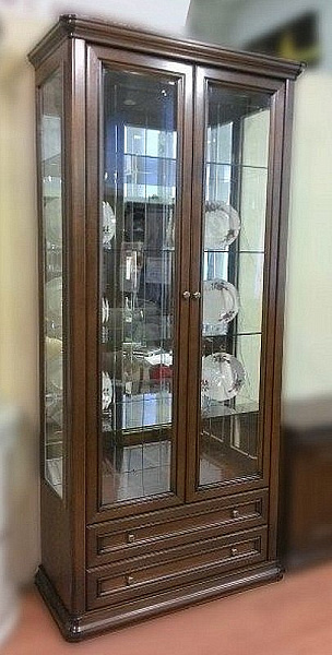 Витрина двухдверная стекло с фацетом и гравировкой "Сильвия" МКС 168-58 (бока ЛДСП) Ноче национале